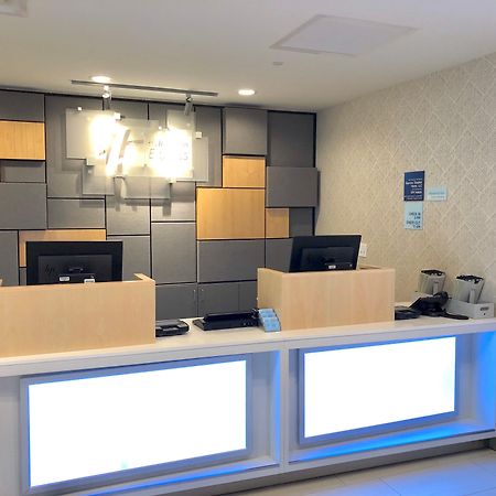 Holiday Inn Express Richmond - Midtown By Ihg Dumbarton Exterior foto