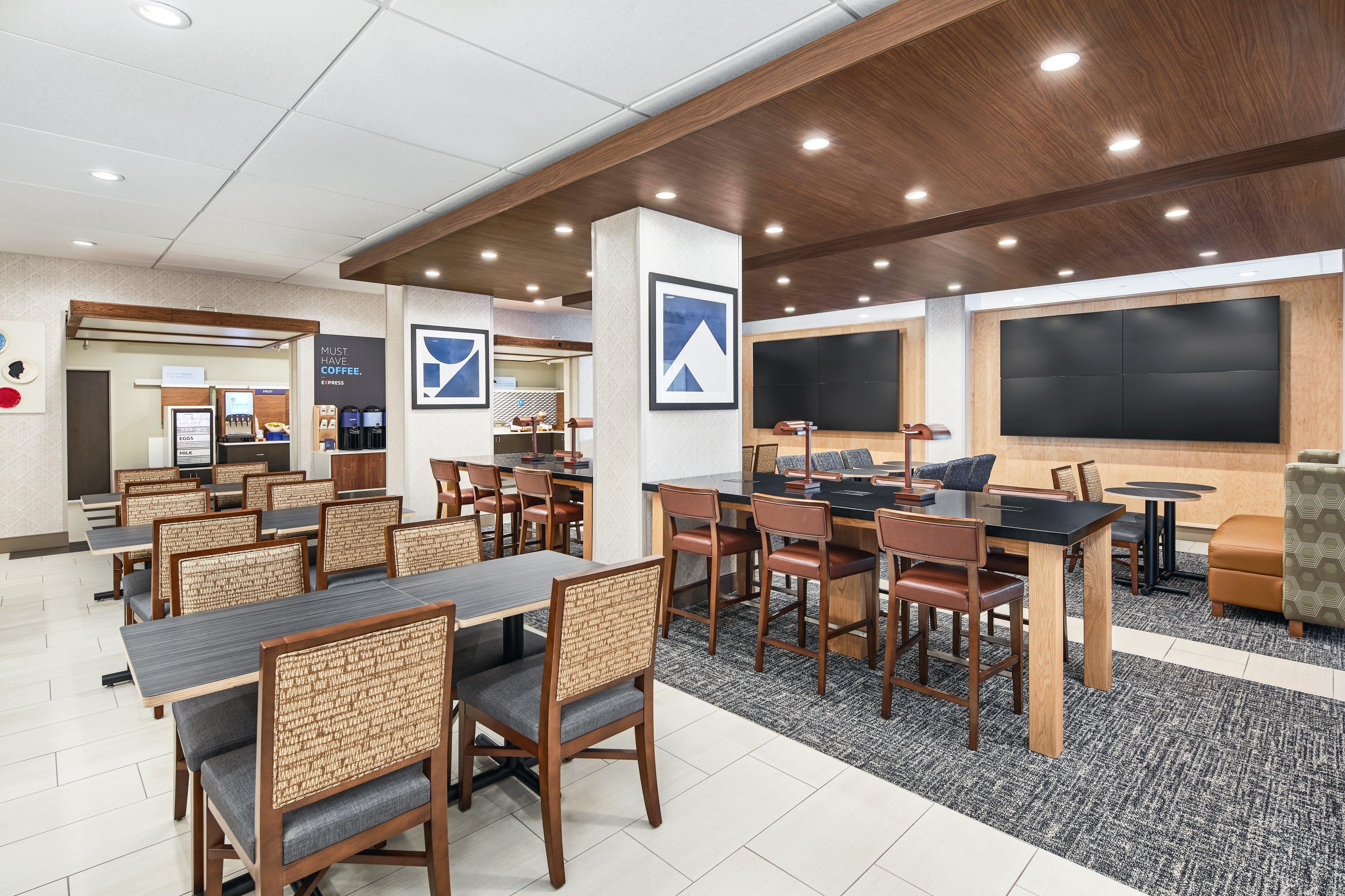 Holiday Inn Express Richmond - Midtown By Ihg Dumbarton Exterior foto