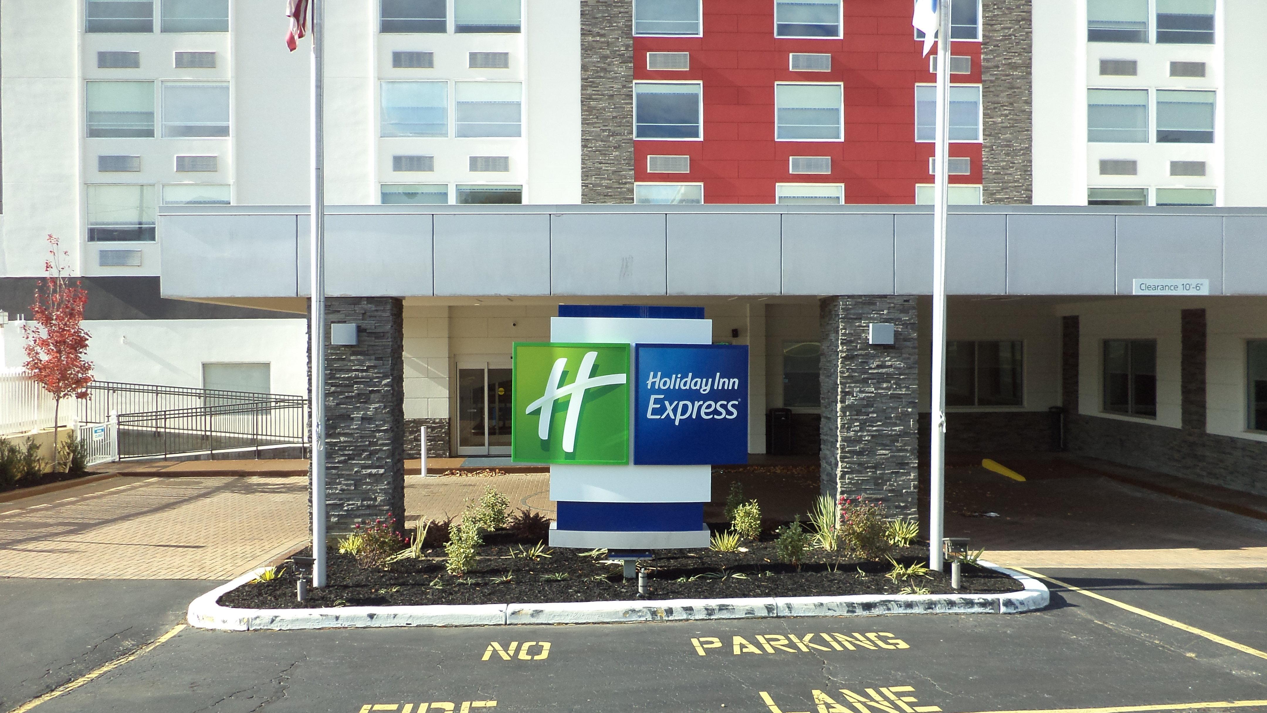 Holiday Inn Express Richmond - Midtown By Ihg Dumbarton Exterior foto
