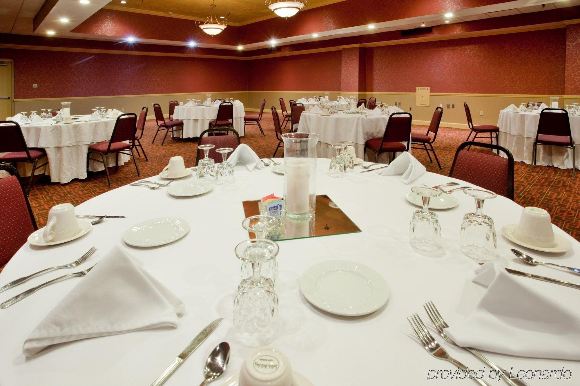 Holiday Inn Express Richmond - Midtown By Ihg Dumbarton Exterior foto