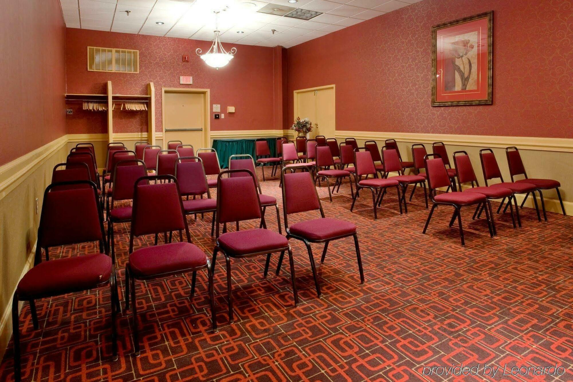 Holiday Inn Express Richmond - Midtown By Ihg Dumbarton Einrichtungen foto